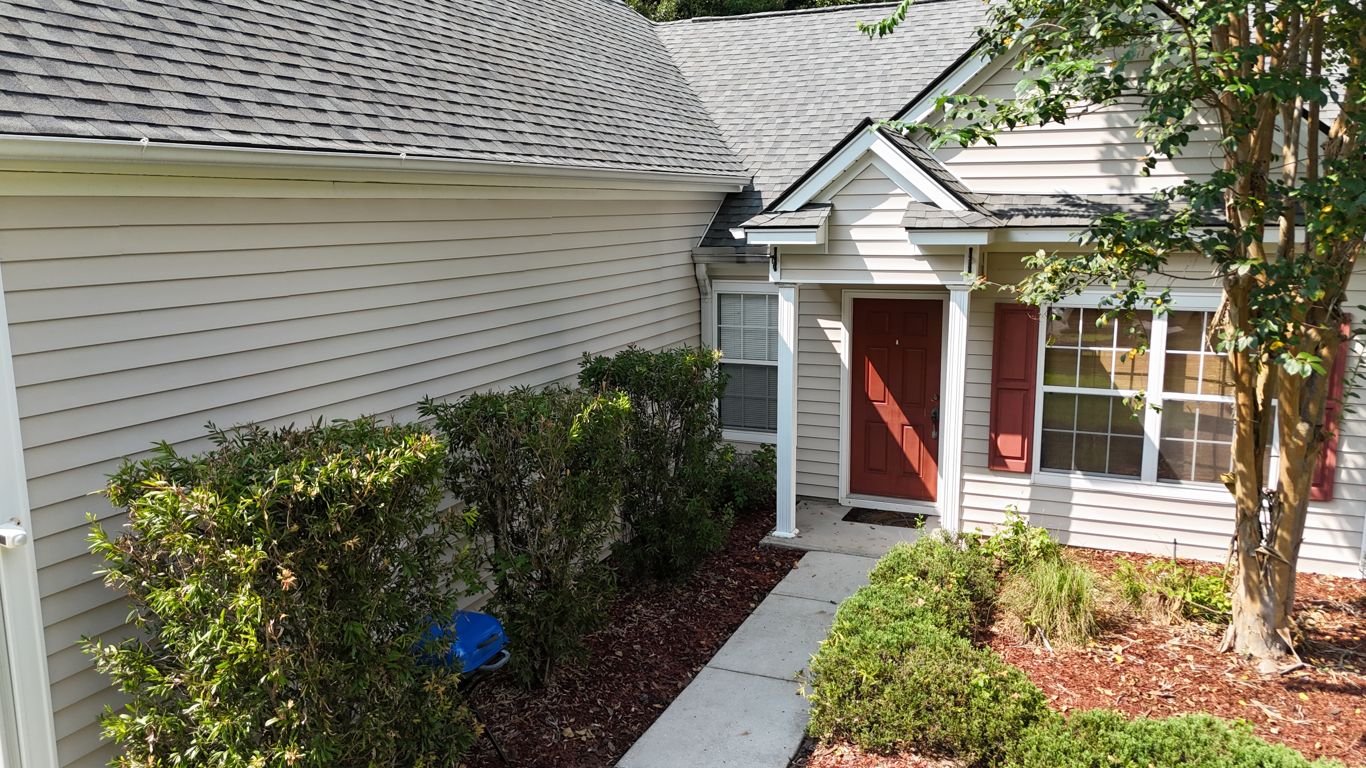 House soft washing result on Hilton Head Island, SC